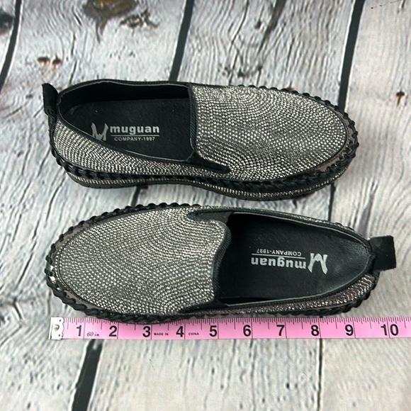 MUGUAN COMPANY - 1997 Black Silver Jeweled Slip On Flats - Picture 7 of 17